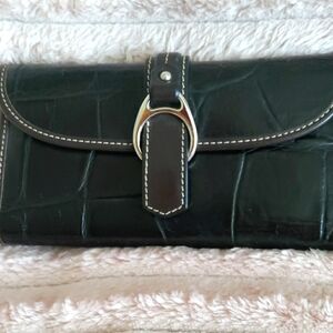 Dooney and Bourke wallet